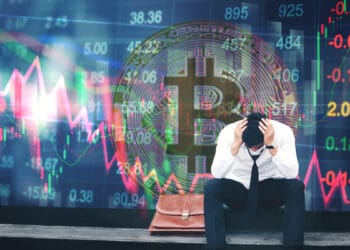 Aunque algunos holders de bitcoin estén en pérdidas, mantienen el sentimiento alcista a largo plazo, como NasDaily. Composición por CriptoNoticias. joyfotoliakid/ stock.adobe.com; Iftikhar alam/ stock.adobe.com; Parilov/ stock.adobe.com