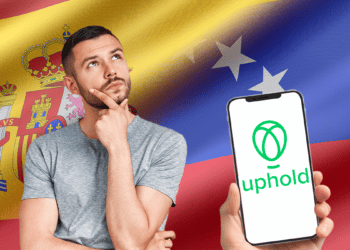 Los usuarios venezolanos de Uphold tienen hasta el 31 de julio para retirar sus criptomonedas. Composición por CriptoNoticias. Fuente: uphold.com / GVS ; erllre ; denphumi / stock.adobe.com.