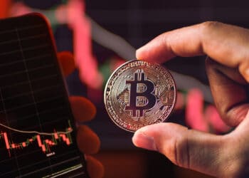 La caída del precio de bitcoin genera pérdidas a 40% del suministro