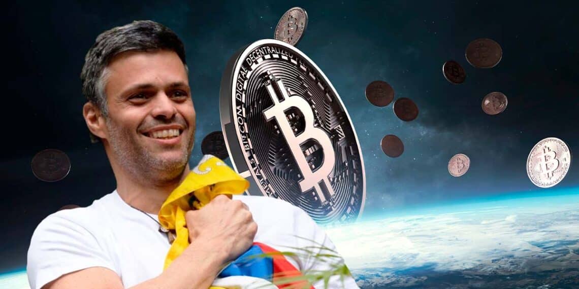 Leopoldo López junto a unos bitcoins.