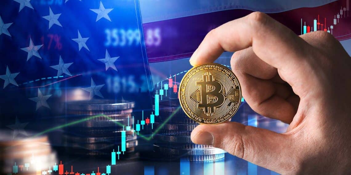 Un bitcoin acompañado de la bandera de Estados Unidos y unas monedas que representan la inversión de los fondos de cobertura.