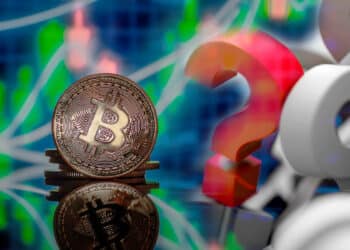 Bitcoin en rally alcista y signo de interrogación.