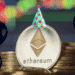 Ethereum con globos y sombrero de cumpleañito.