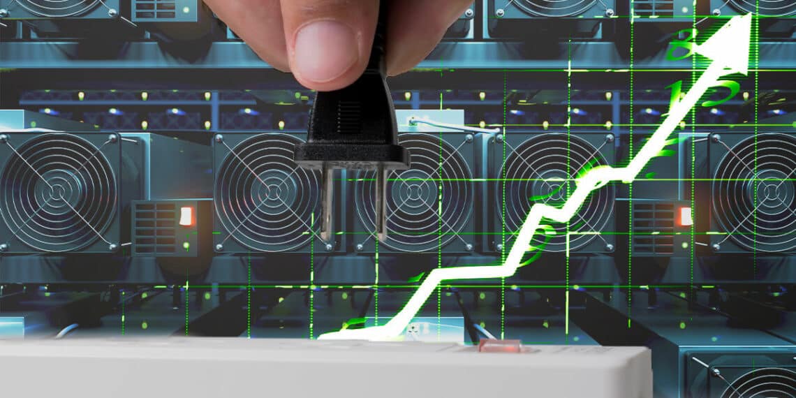 Minería Bitcoin con gráfica verde y mano con enchufe.