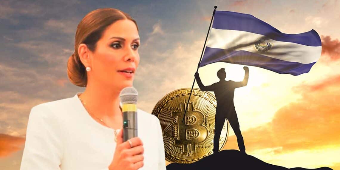 Milena Mayorga junto a un Bitcoin y la bandera de El salvador.