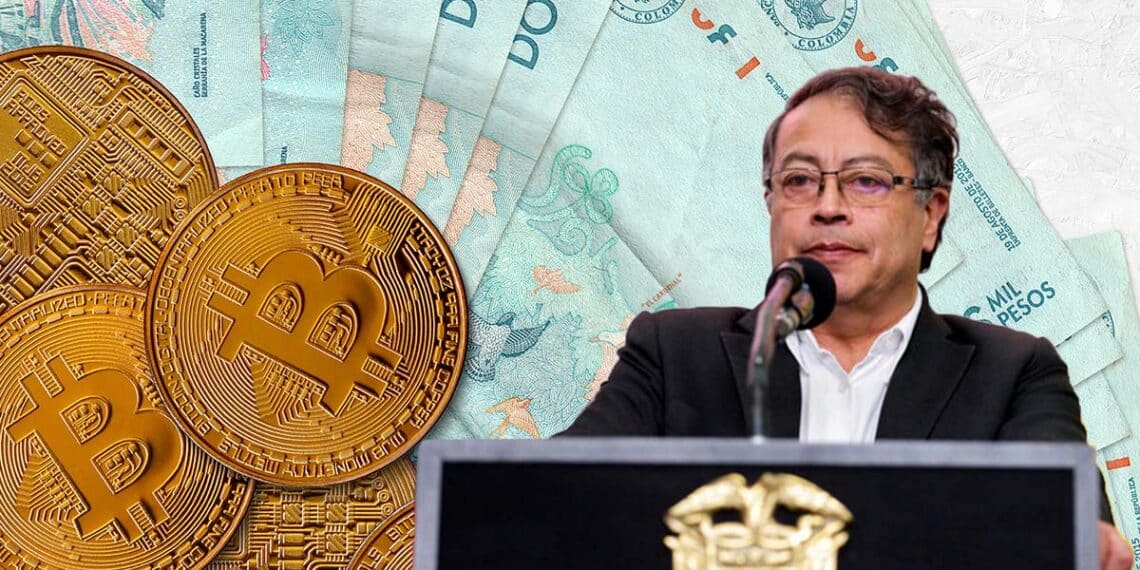 Gustavo Petro junto a dinero en efectivo y un bitcoin.