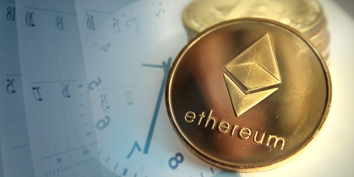 monedas de ethereum con calendario pasado páginas y reloj marcando el paso del tiempo en el fondo