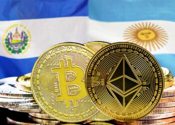 Bitcoin y Ethereum junto a bandera de Argentina y El Salvador.