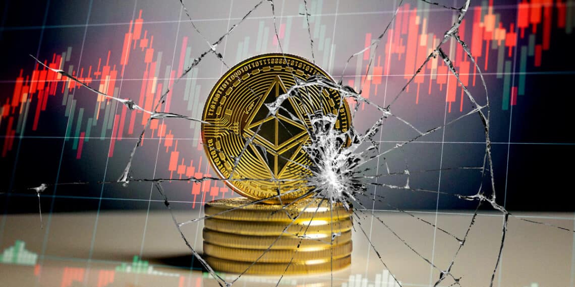 Ethereum junto a un gráfico bajista.