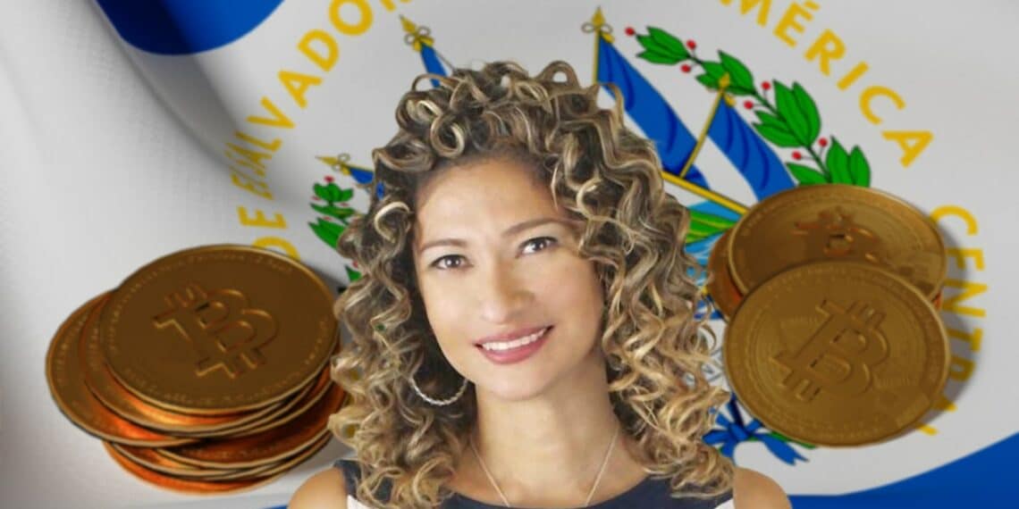 Mónica Taher, con bandera de El Salvador y Bitcoin