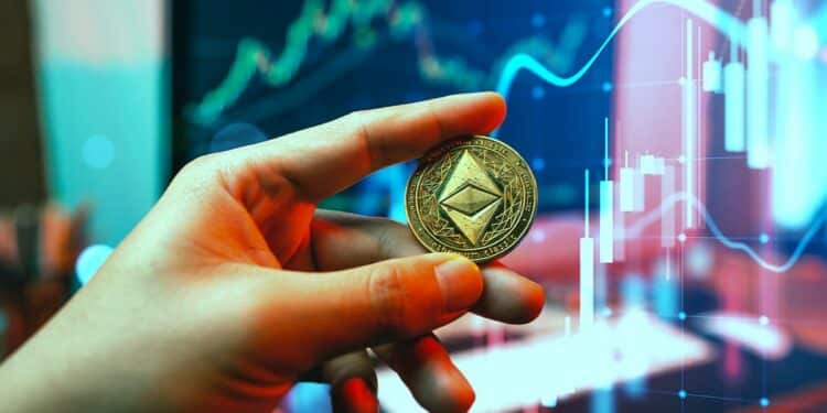mano sostiene moneda de ethereum classic con gráfico de precio alcista en el fondo