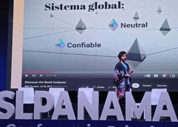 Juan David Reyes, de la Fundación Ethereum, abrió la jornada de viernes en la Blockchain Summit Latam 2022. Fuente: Fernando Clementín - CriptoNoticias