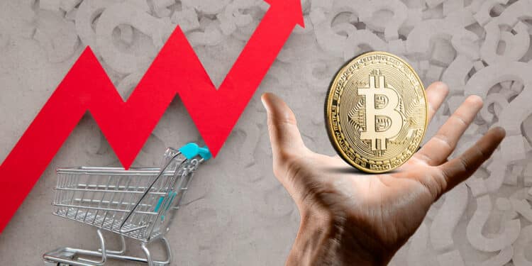 Bitcoin junto a flecha roja que representa la inflación.