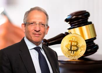 Jon Cunliffe, del Banco de Inglaterra junto bitcoin.
