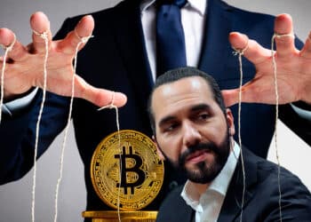 Bukele siendo controlado junto a un bitcoin.