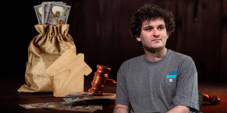 Sam Bankman-Fried junto a bolsa de dinero.