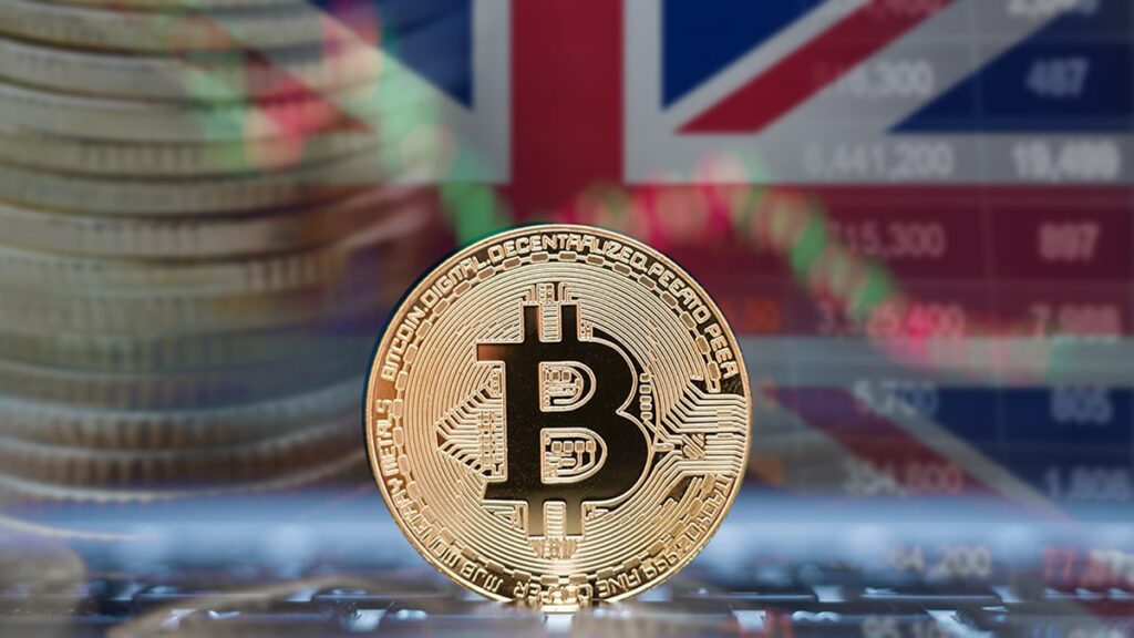 moneda de bitcoin con monedas y mercado de reino unido en el fondo