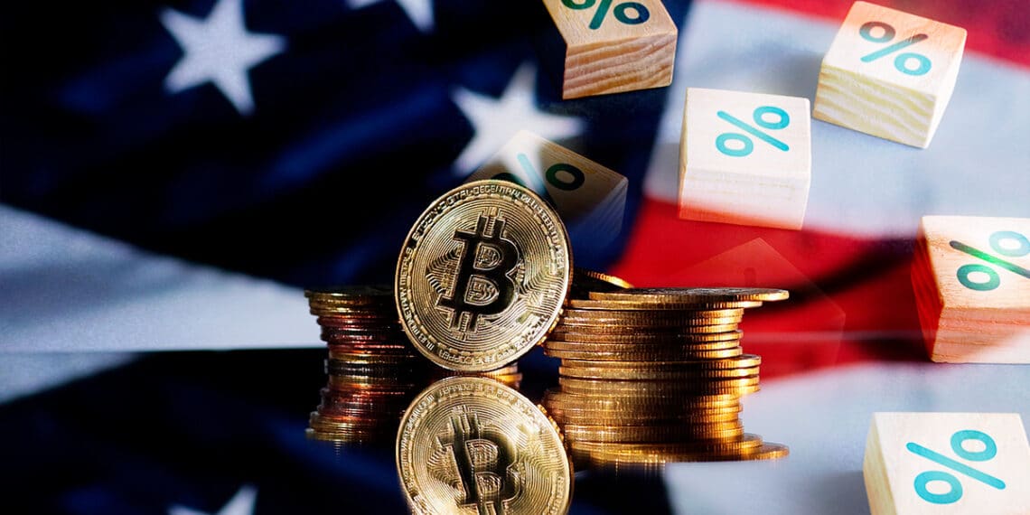 Bitcoin junto a bandera de Estados Unidos y porcentajes.