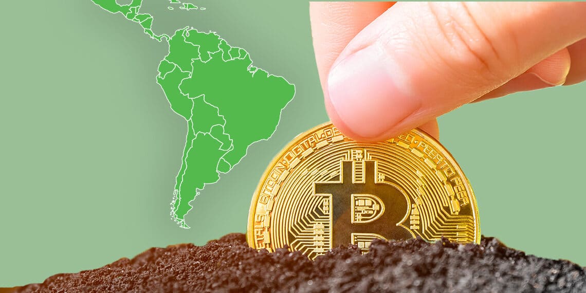 Bitcoin junto a mapa de Latinoamérica.