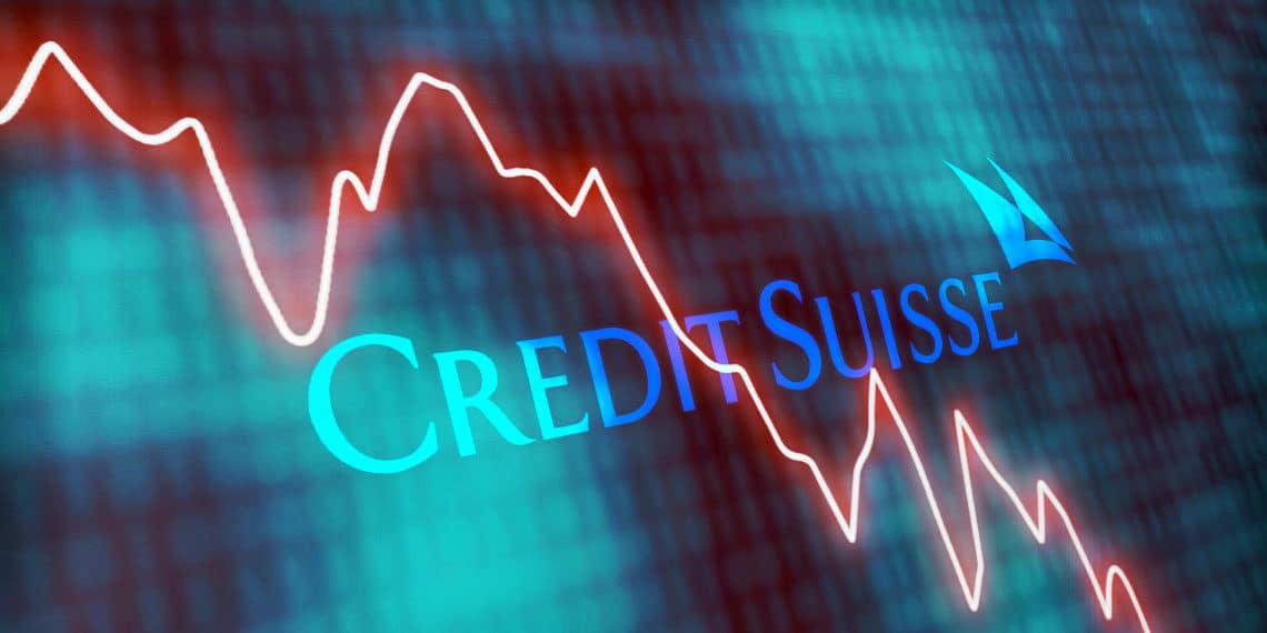 Logo de Credit Suisse en fondo con gráfico rojo