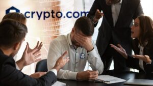 Persona representa a crypto.com y su equipo le reclama