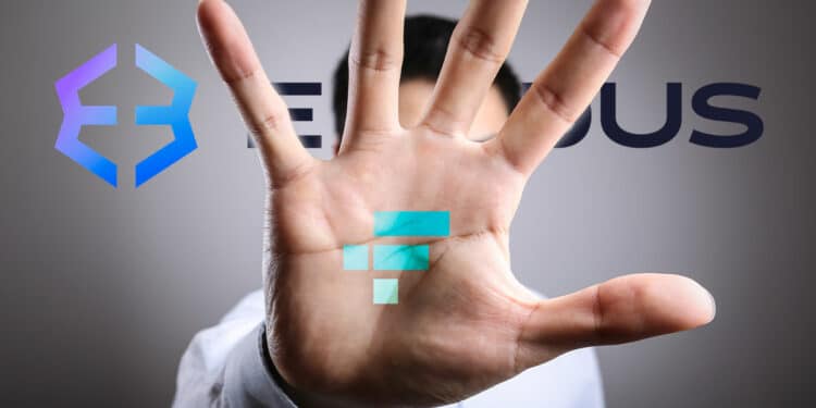 Persona apartando FTX con la mano y logo de Exodus al fondo