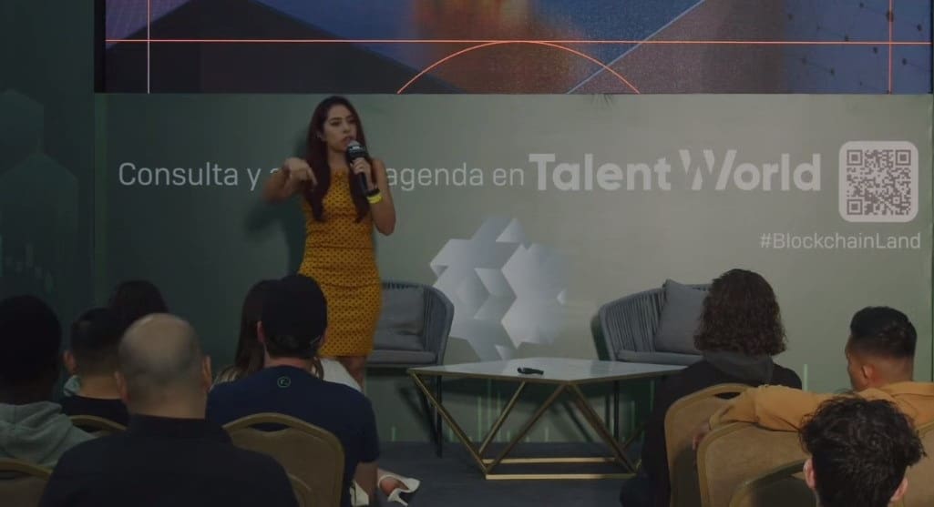 Lorena Ortiz habló sobre la estrategia de holdera bitcoins durante momentos de crisis