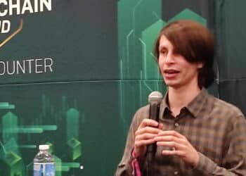Mad cripto, youtuber mexicano, en blockchain land