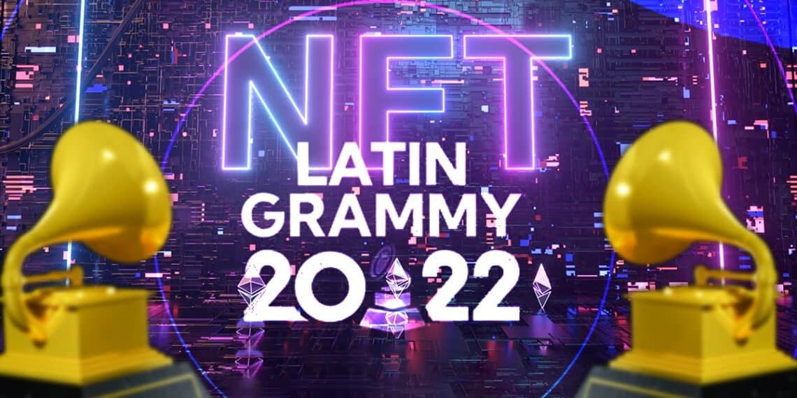 premios del Latin Grammy en frente de plataforma digital con nombre del evento y nft en el fondo