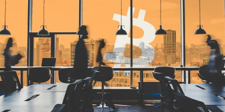 Oficina con logo de BTC