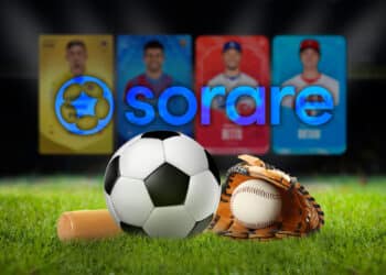 Pelota de futbol y beibol junto a logo de Sorare y cromos.