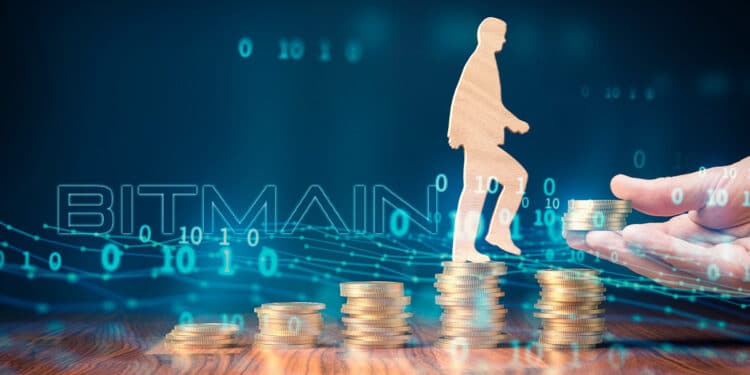 Desarrollador subiendo en escalera de monedas junto a logo de bitmain.
