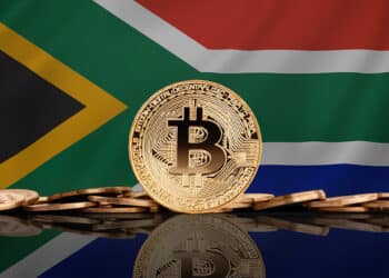 Bitcoin junto a bandera de Suráfrica.