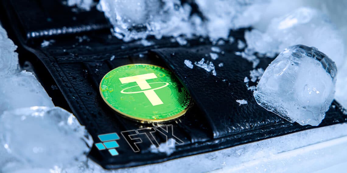 Billetera congelada con tether dentro de ella junto a logo de FTX.