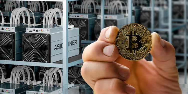 BTC con mineros ASIC al fondo