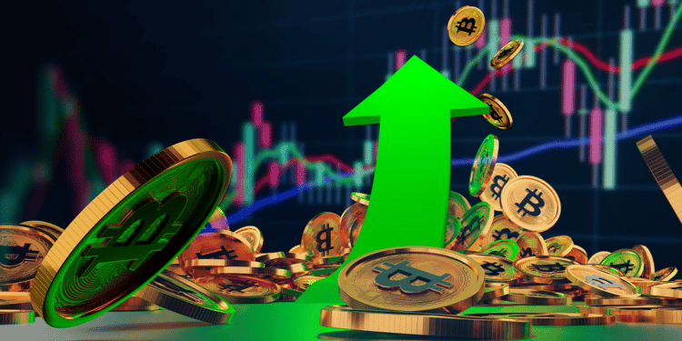 Bitcoins y flecha verde ascendente.