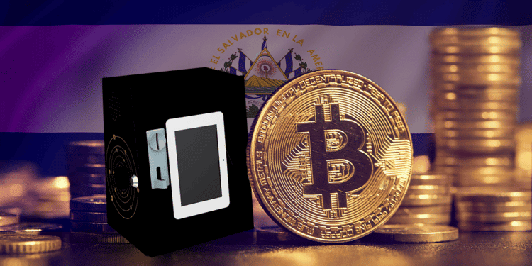 moneda de bitcoin junto a cajero auomático con bandera de El Salvador en el fondo