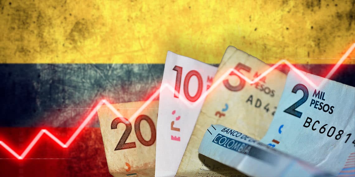 Bandera de colombia y pesos colombianos con gráfico rojo en alza representando la inflación