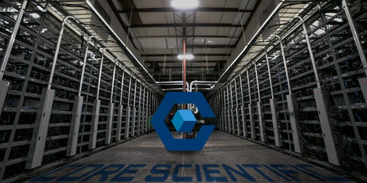 logo de Core Scientific en granja de minería de criptomonedas siendo apagada