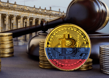 Bitcoin con bandera de Colombia junto al Congreso colombiano.