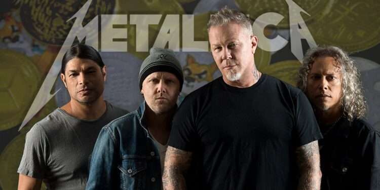 intgrantes del grupo Metallica con criptomonedas en el fondo