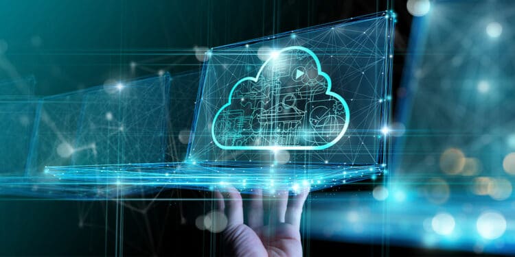 nube digital en laptop