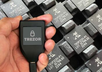 prototipo del nuevo chip de seguridad que utilizaría Trezor