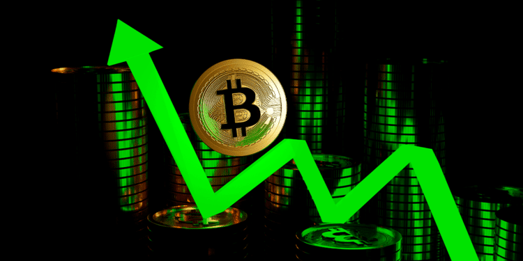 Bitcoin y flecha verde.