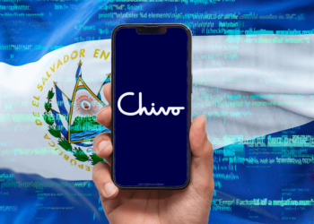 App de chivo wallet junto a bandera de El Salvador.