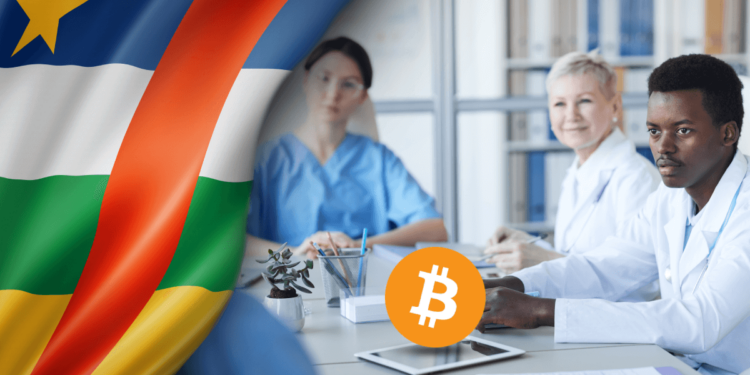 Comité en República Centroafricana de Bitcoin junto a su bandera.