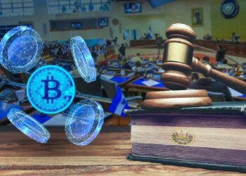 moneda de bitcoin entre monedas digitales junto a libro de leyes con bandera de El Salvador y martillo de juez, con asamble legislativa en el fondo