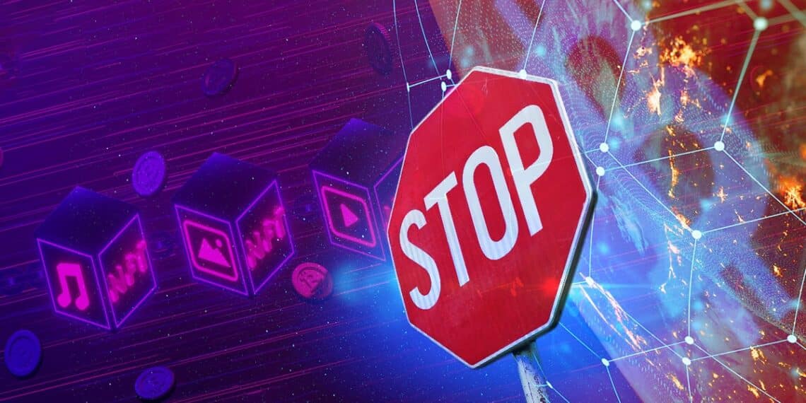 señal de stop entre cubos de NFT dirigiendose a la red de bitcoin