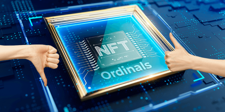 NFT de Ordinals junto a mano positiva y negativa.
