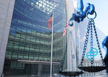 balanza de la justicia con logos de Gemini exchange y Genesis sen frente de edificio de las oficinas de la comisión de bolsa y valores de los Estados Unidos